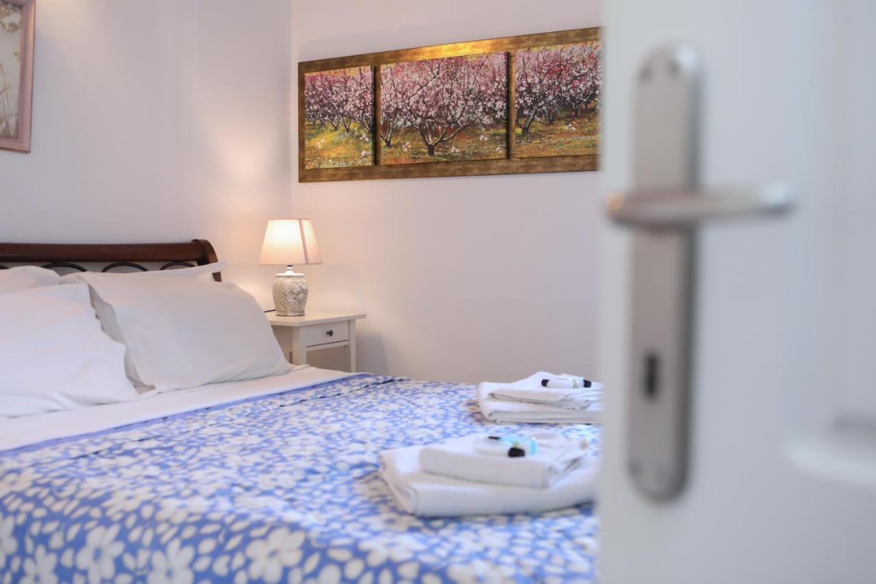 Suzanne'S Apartment Glyfada Menigos Resort Eksteriør bilde