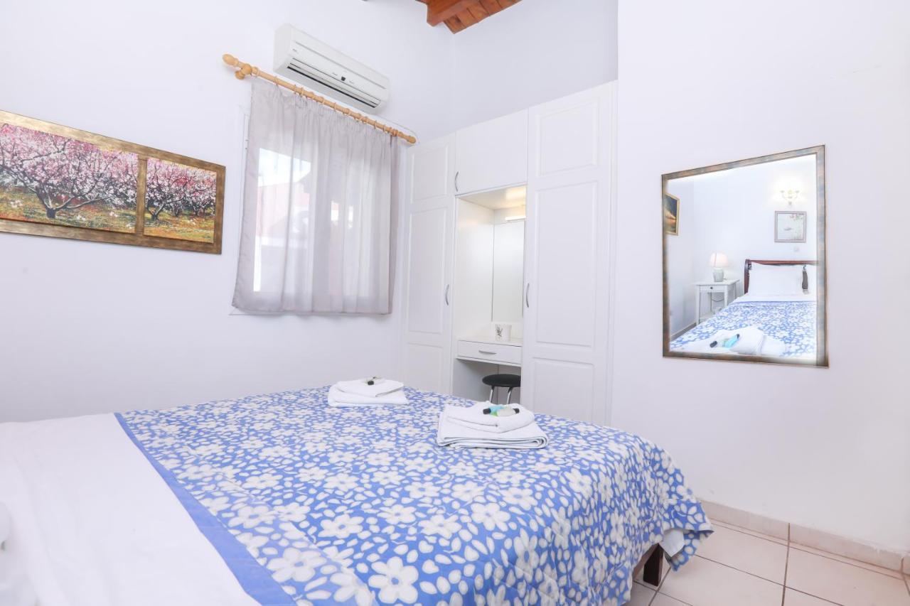 Suzanne'S Apartment Glyfada Menigos Resort Eksteriør bilde